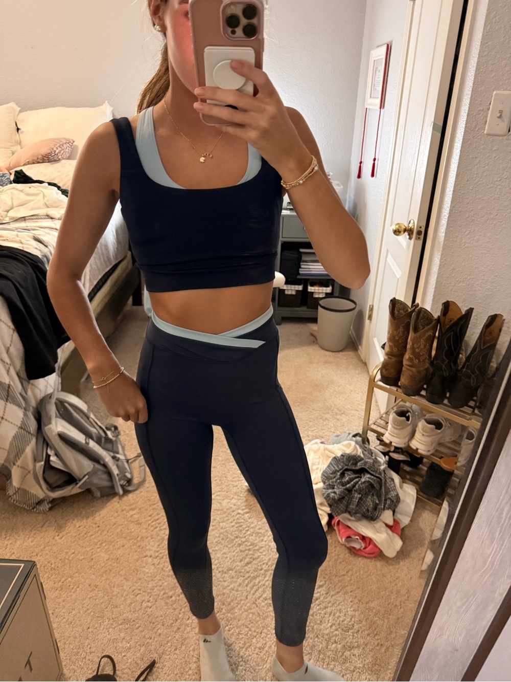 Matching set - Picture 4 of 4